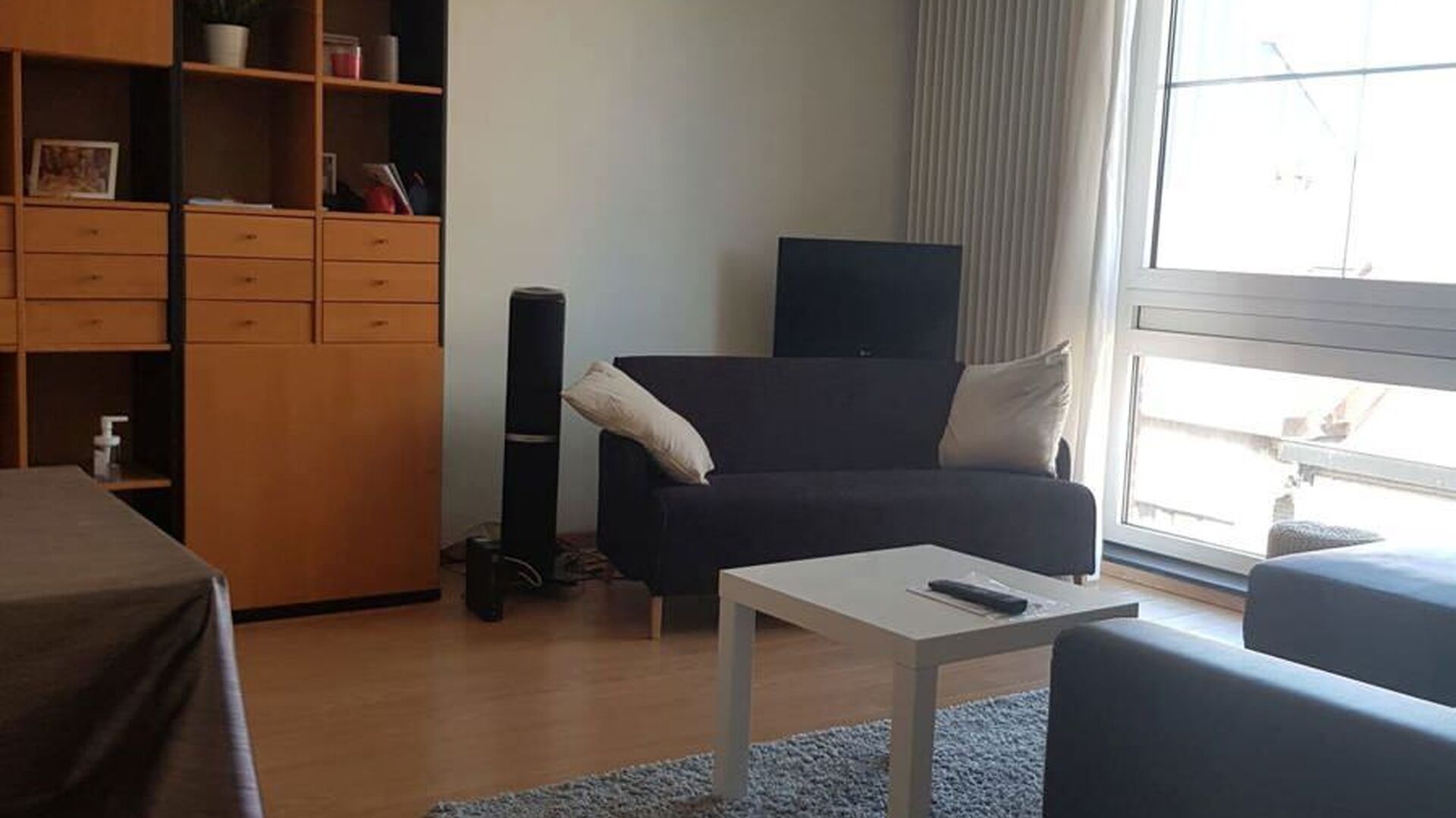 This apartment is located on the fourth floor of residence Geertrui, in a quiet location. It has an entrance hall with separate toilet, bright living space and adjacent conveniently installed kitchen. At the back 2 bedrooms, 1 with bathroom. The apartment