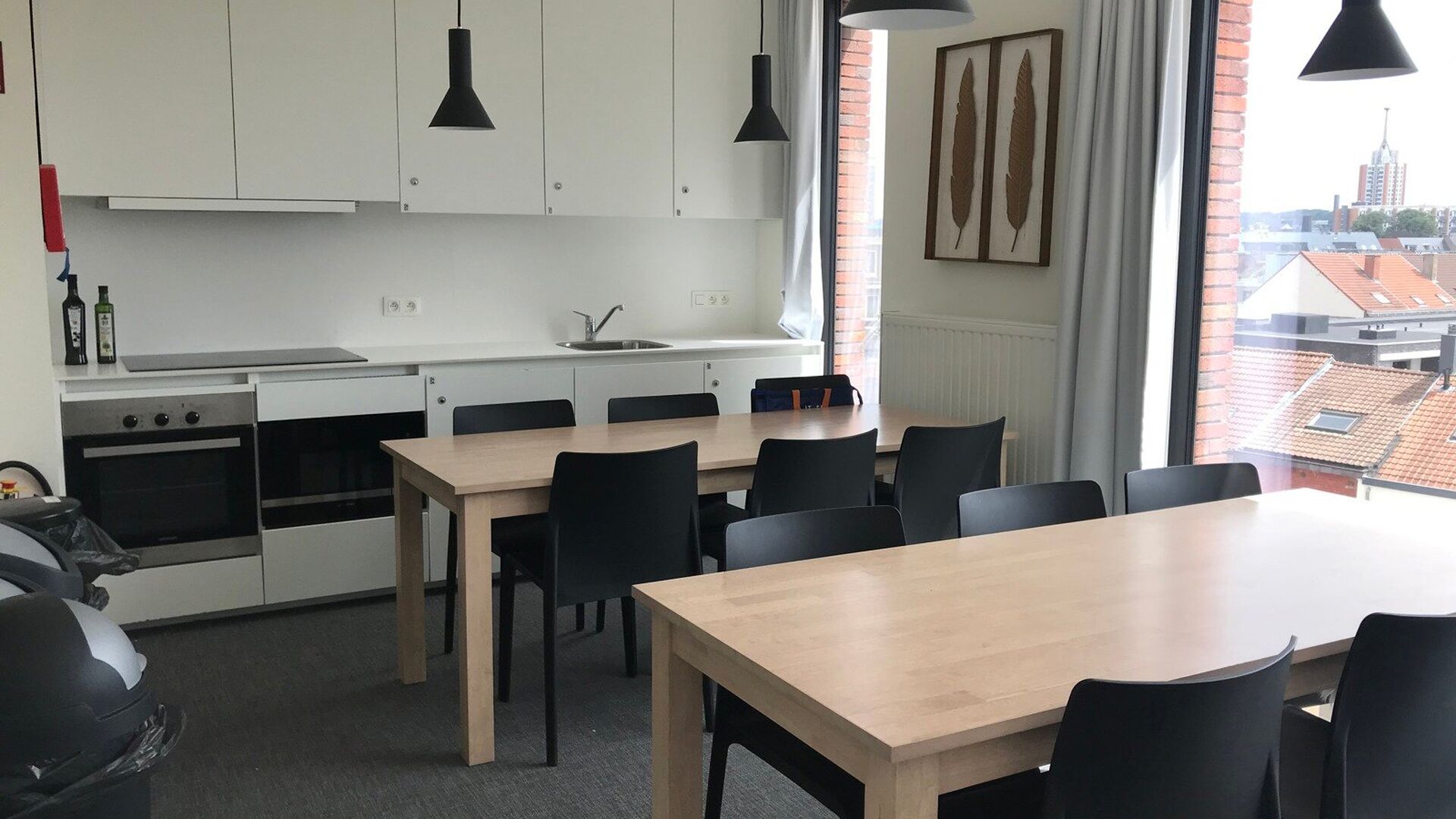 Student rooms located in the ACE student residence at 266 Knight Street. This room has its own bathroom, is furnished with: a bed, desk, bookshelf, closet and refrigerator. Each hallway has its common kitchen, where each student has their own kitchen cabi