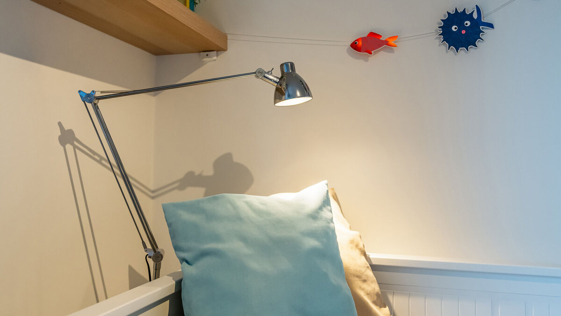 Toffe en praktische studentenkamer te koop in het centrum van Leuven!

Deze eigentijdse kamer, gelegen in een modern gebouw uit 2008, biedt een ideale leefruimte voor studenten die op zoek zijn naar comfort en gemak. De kamer beschikt over een eigen keuke